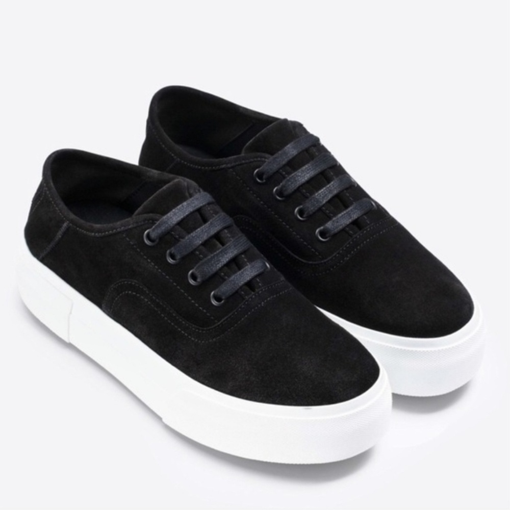 Stylish Velvety Suede Vince Sneakers - Picture 2 of 6